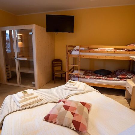 Villa Zoe - Suite Con Sauna Margone  外观 照片